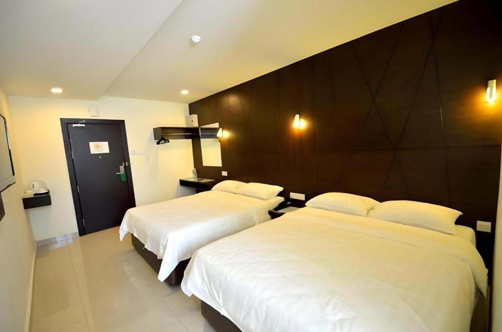 คาเธ่ โฮเต็ล Hotel โกตาคินาบาลู ภายนอก รูปภาพ