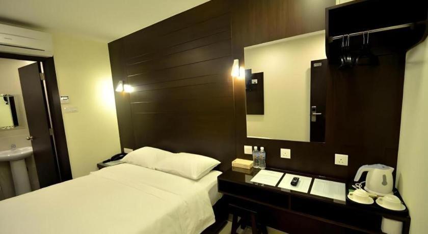 คาเธ่ โฮเต็ล Hotel โกตาคินาบาลู ภายนอก รูปภาพ