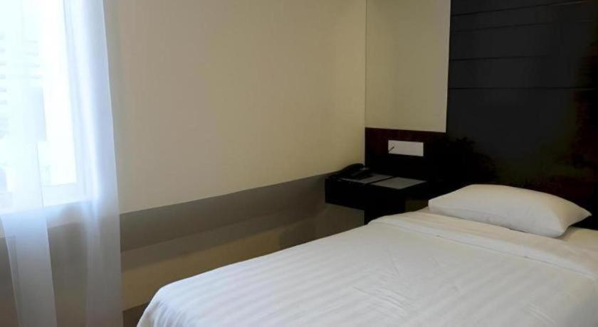 คาเธ่ โฮเต็ล Hotel โกตาคินาบาลู ภายนอก รูปภาพ